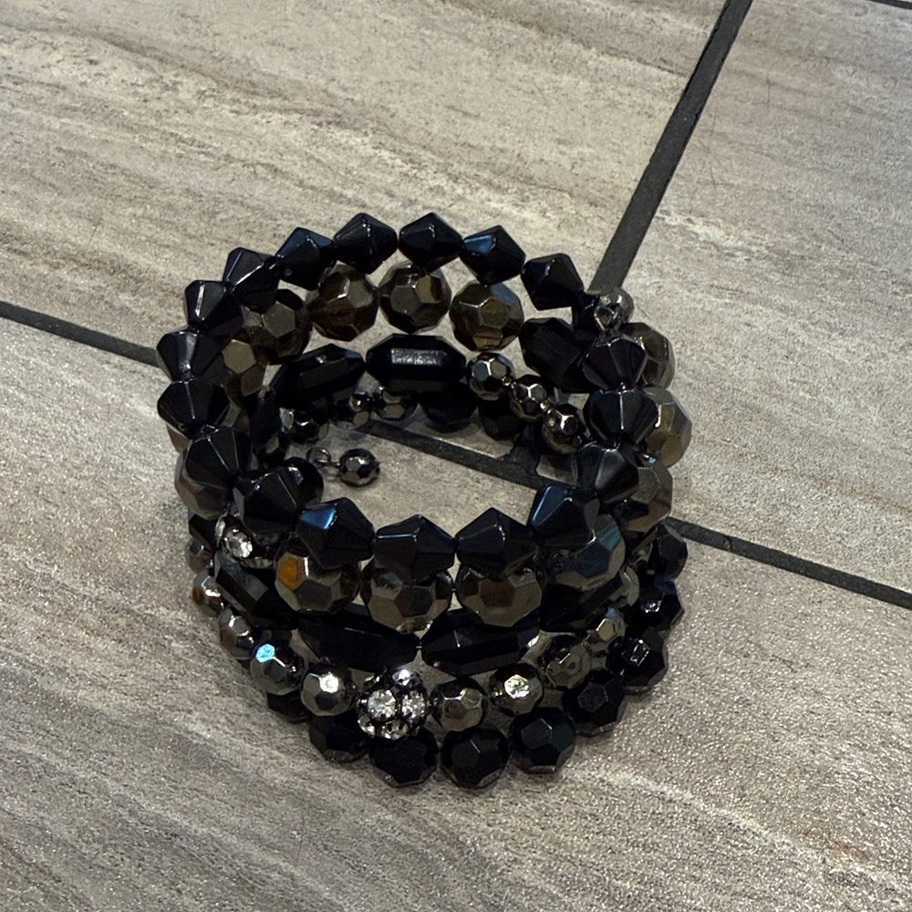 Elegant Black Beaded Bracelet Set